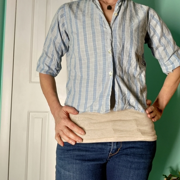 Vintage Women's Button Up - Picture 2 of 5
